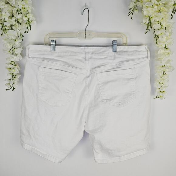 Torrid White Mid Rise Mid Shorts Size 20 Vintage Stretch Denim Cotton Blend - Picture 2 of 11